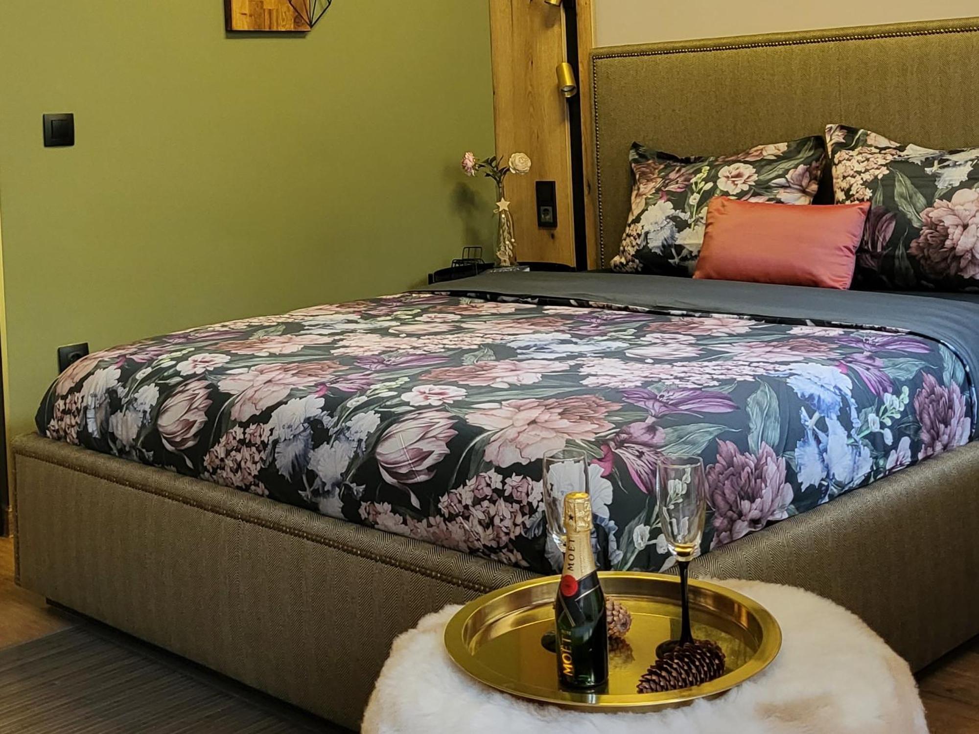 Pinewood Ang Luxurious Apartment A32 보로베츠 외부 사진